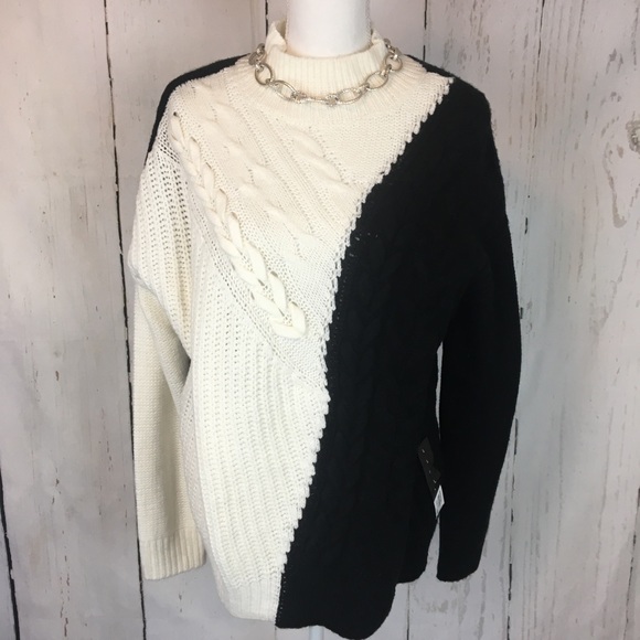 Simple Vera sweater - Picture 1 of 3